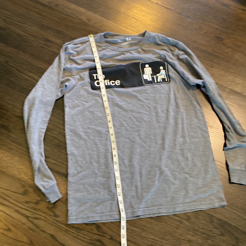 The Office Gray Long Sleeve T Shirt Medium M VGUC - Picture 2 of 5